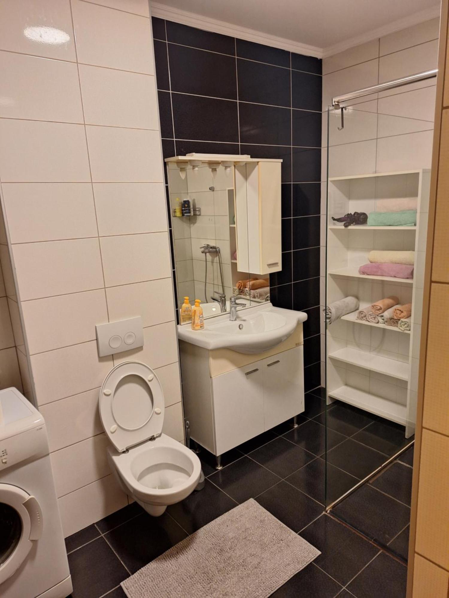 Apartment Enjoy Free Private Parking Mostar Exterior photo